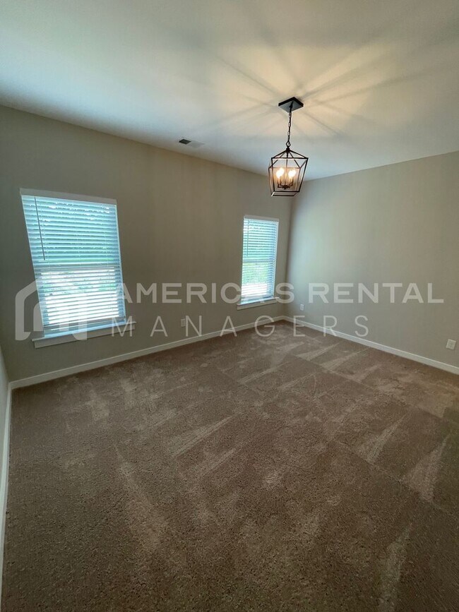 Building Photo - DEPOSIT PENDING!!! Home for Rent in Eastab...