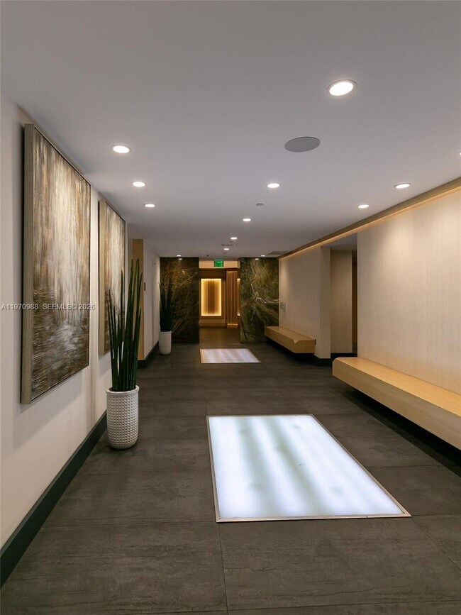 Building Photo - 90 SW 3rd St