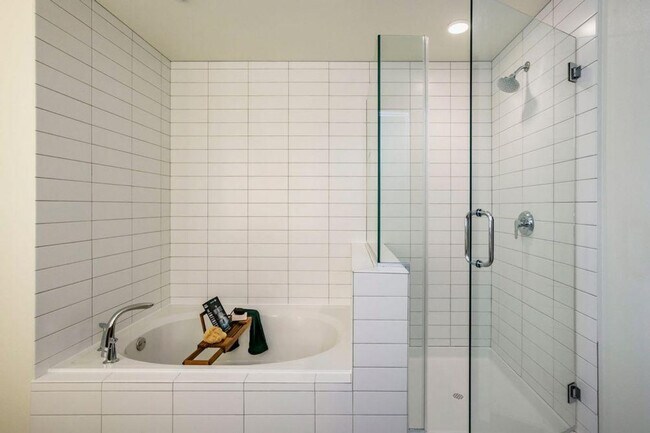 Building Photo - 345 E McKinley Ave