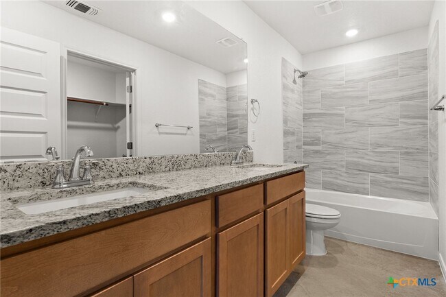 Building Photo - 912 Cherry Laurel Ln