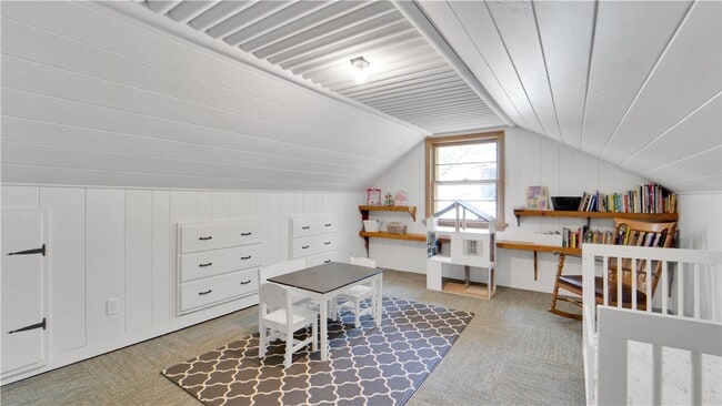 Building Photo - 288 Oakridge Dr