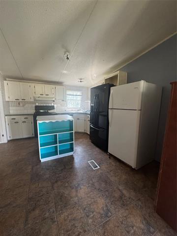 Building Photo - 228 E Heron St