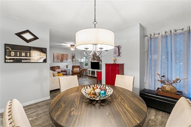 Building Photo - 300 S Florida Ave