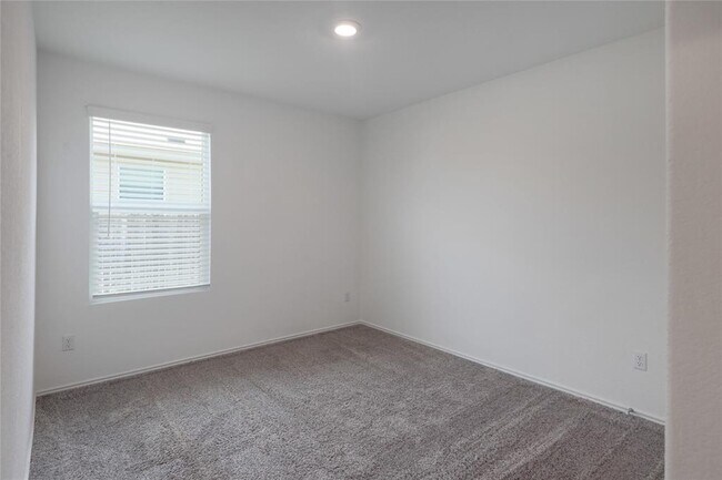 Building Photo - 421 Bluejack Wy