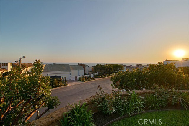 Building Photo - 15 Monarch Bay Dr
