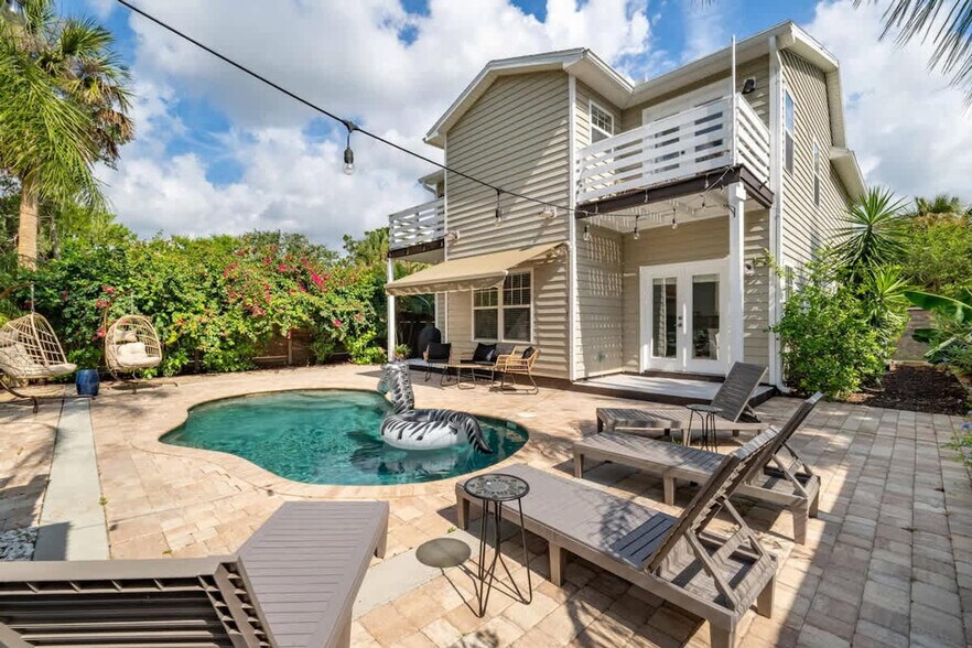 Building Photo - 329 Minorca Ave