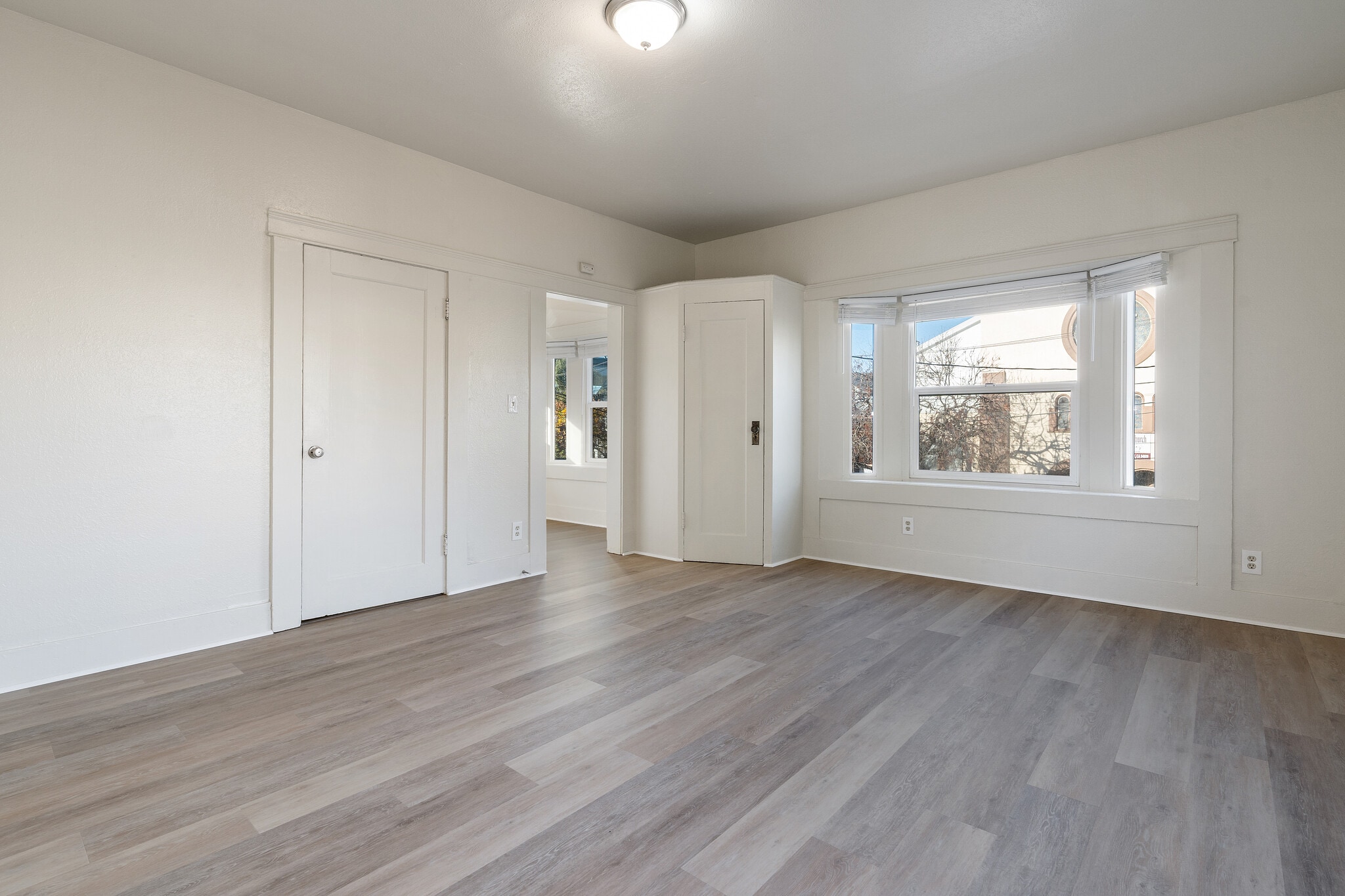 Building Photo - 537 33rd St