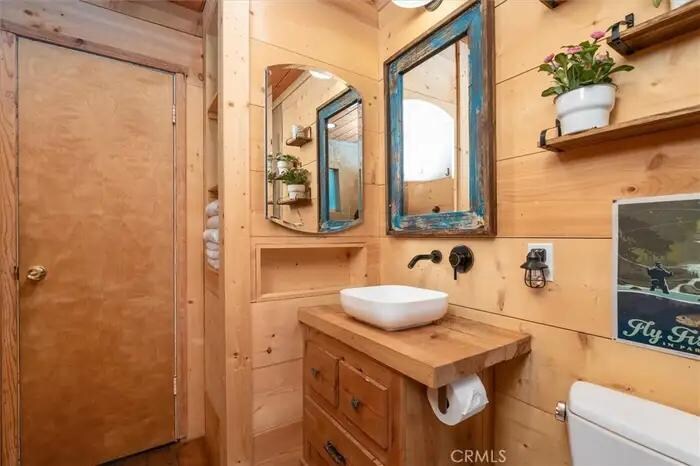 Building Photo - 53654 Rd 432