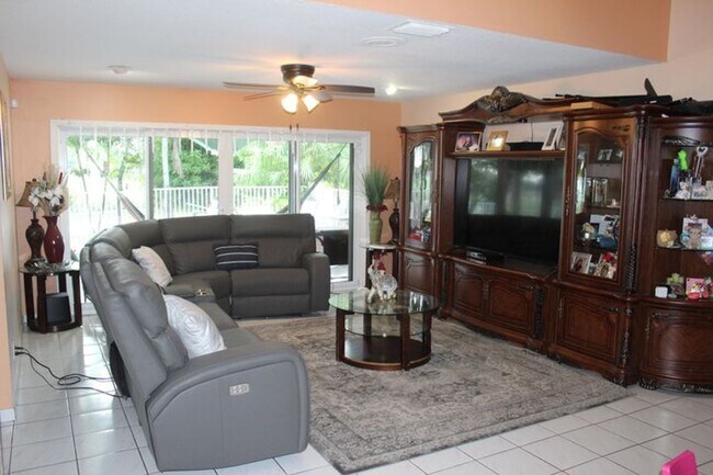 Building Photo - 13847 Geranium Pl