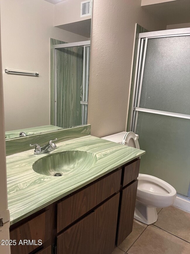 Building Photo - 6010 W Augusta Ave