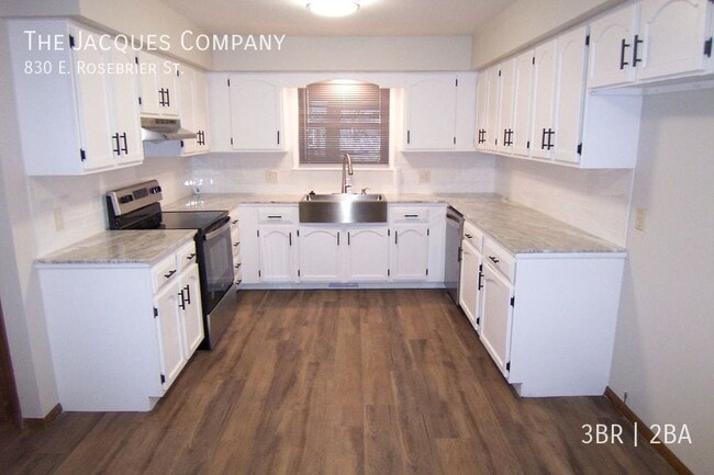 Building Photo - 830 E Rosebrier St