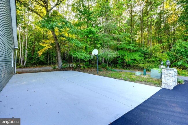 Building Photo - 6200 Ben Creek Rd