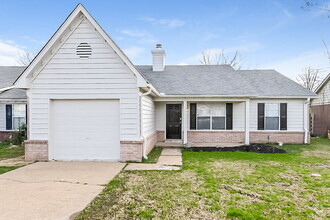 Building Photo - 7038 Hampton Dr