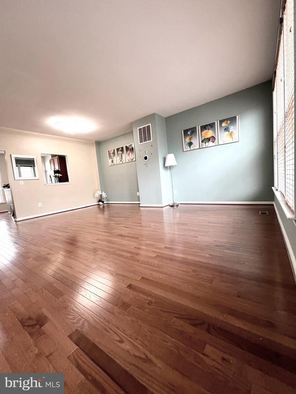 Building Photo - 1604 Sebring Ct