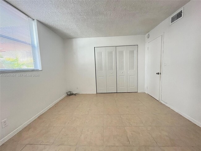 Building Photo - 403 NW 68th Ave