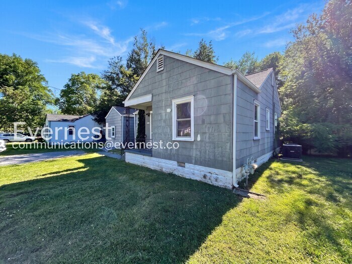 Building Photo - 511 4th Ave