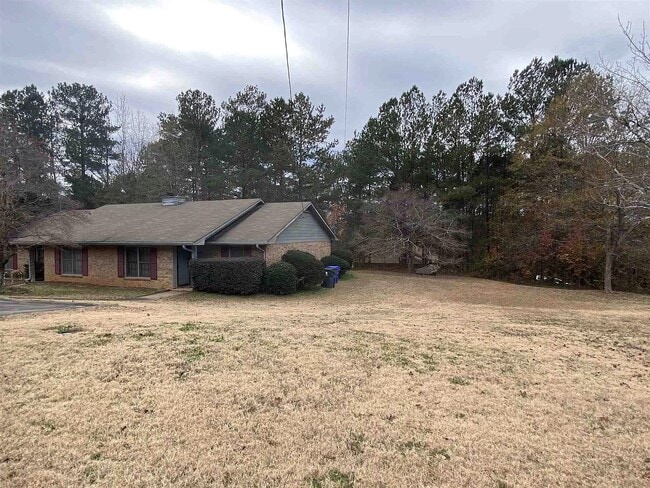 Building Photo - 330 Chase Dr