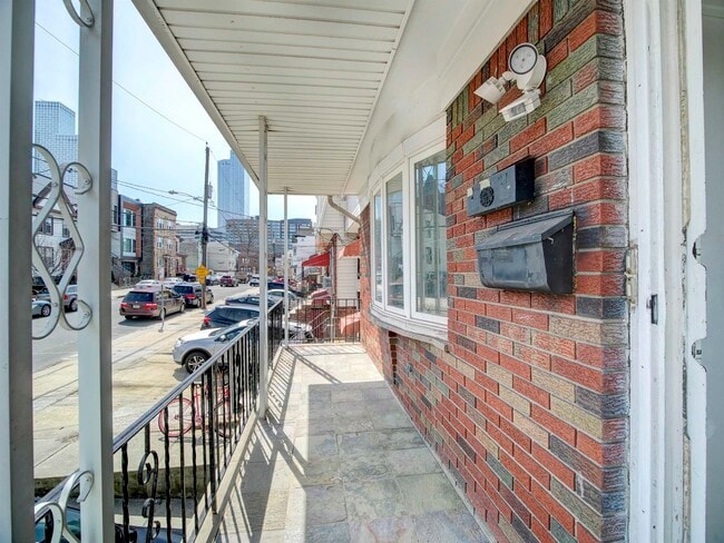 Building Photo - 25 Skillman Ave