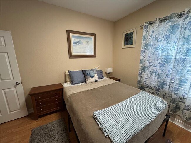 Building Photo - 1464 SW 28th Ave