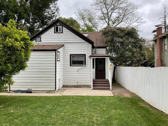 Building Photo - 154 N Shaffer St