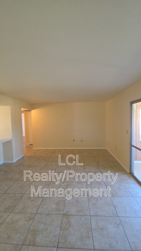 Building Photo - 26808 Augusta Dr