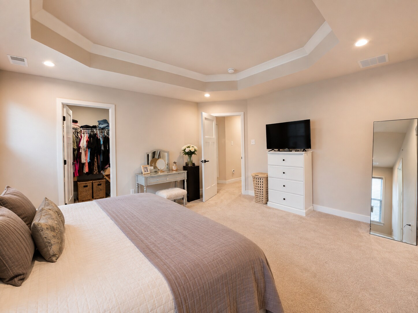 Building Photo - 5305 Spruce Rd