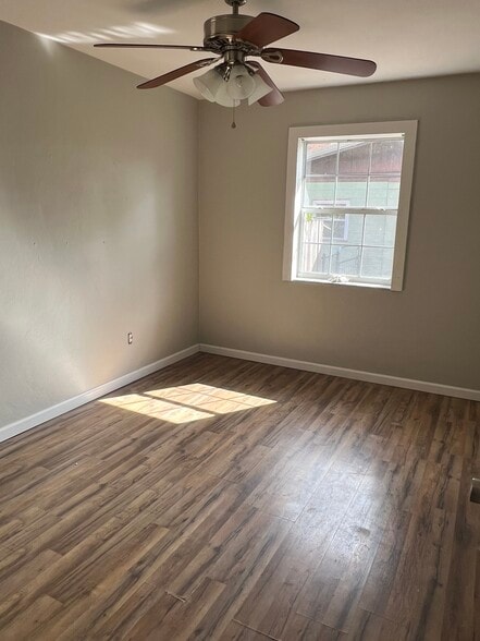 Building Photo - 153 Adkinson Dr