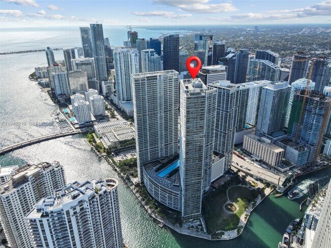 Building Photo - 465 Brickell Ave