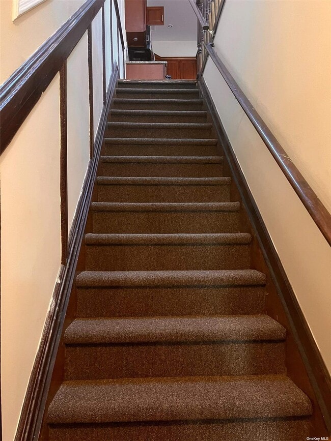 Building Photo - 105-17 170th St