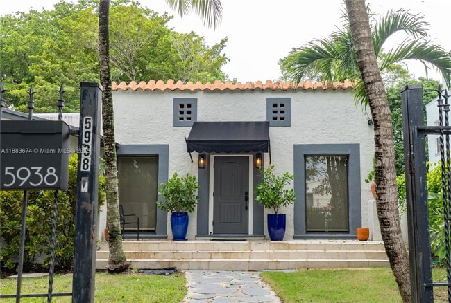 Building Photo - 5938 NE 5th Ave