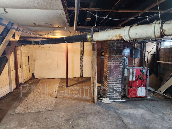 Building Photo - 7 Paige Ave