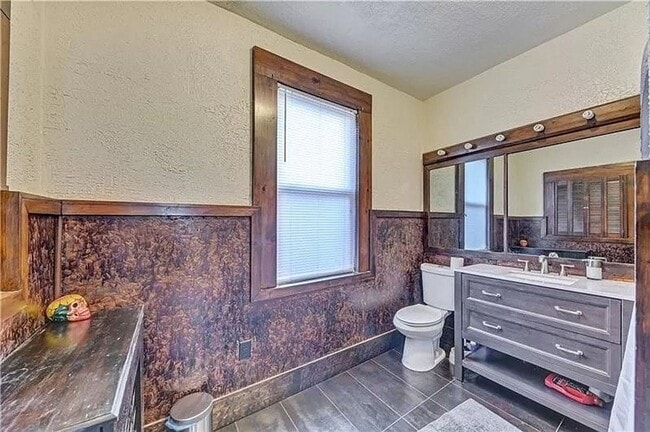 Building Photo - 7540 Calumet St