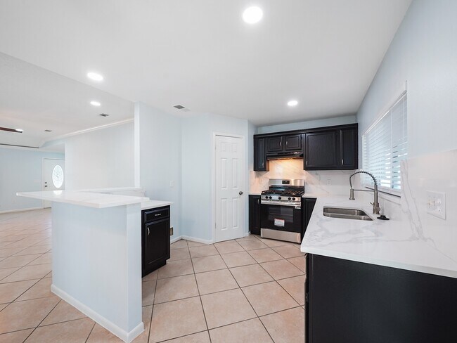 Building Photo - 9534 Cannock Chase Dr