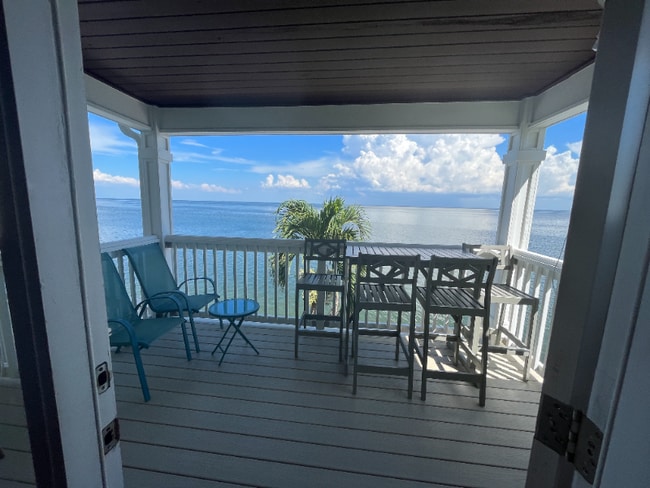 Building Photo - 5200 Coquina Key Dr SE
