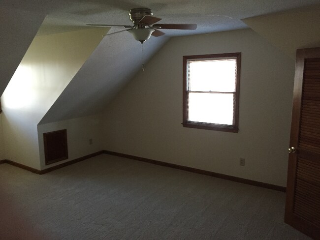 Building Photo - 123 Bonaparte Dr