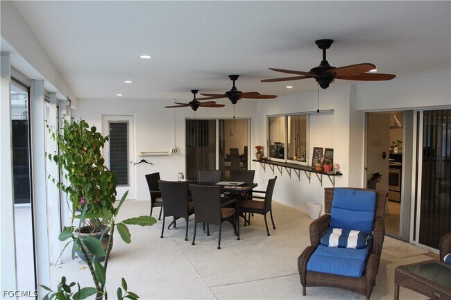 Building Photo - 5354 Coral Ave