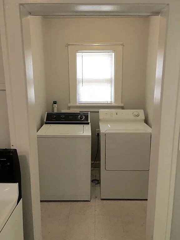 Building Photo - 2614 23rd St