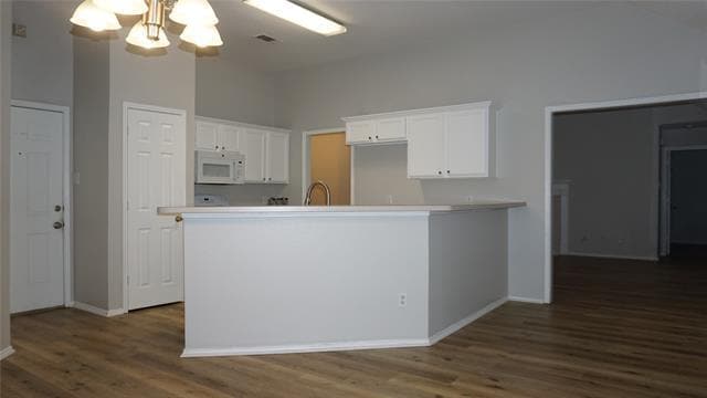 Building Photo - 5609 Guadalajara Dr
