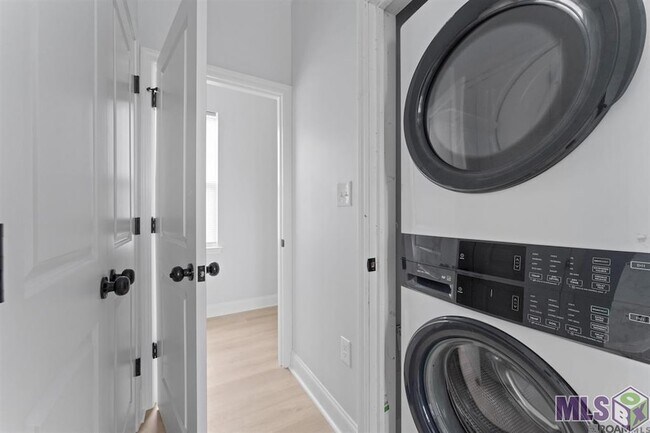 Building Photo - 1714 Tricou St