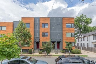 Building Photo - 1202 Jackson St NE