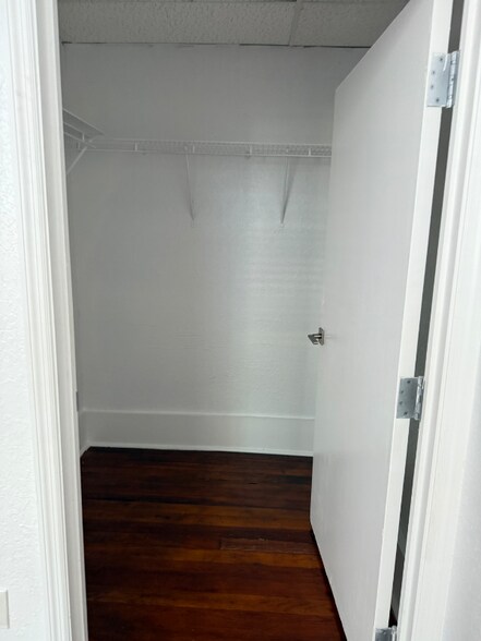 Building Photo - 1090 10th St N