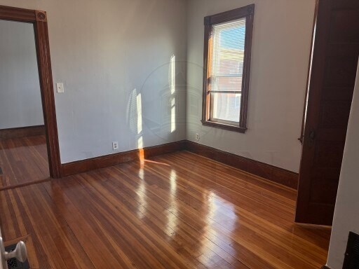 Building Photo - 32 Cedar St