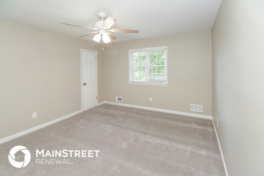 Building Photo - 10972 Clearwater Dr