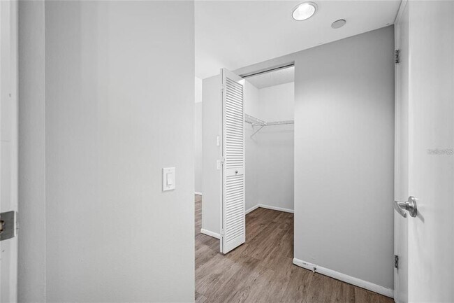 Building Photo - 2333 Feather Sound Dr
