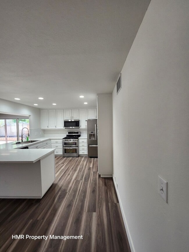 Building Photo - Two story fully remodel home in West Covina..