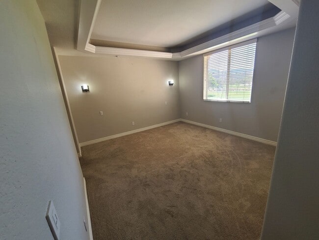 Building Photo - Great golf course views