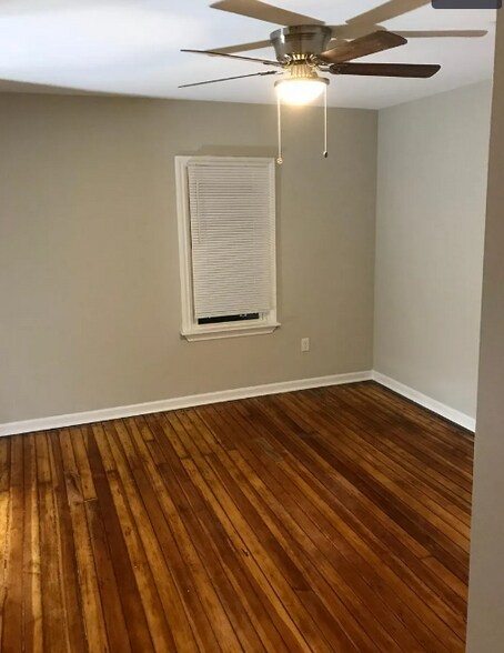 Building Photo - 636 N Grove Ave