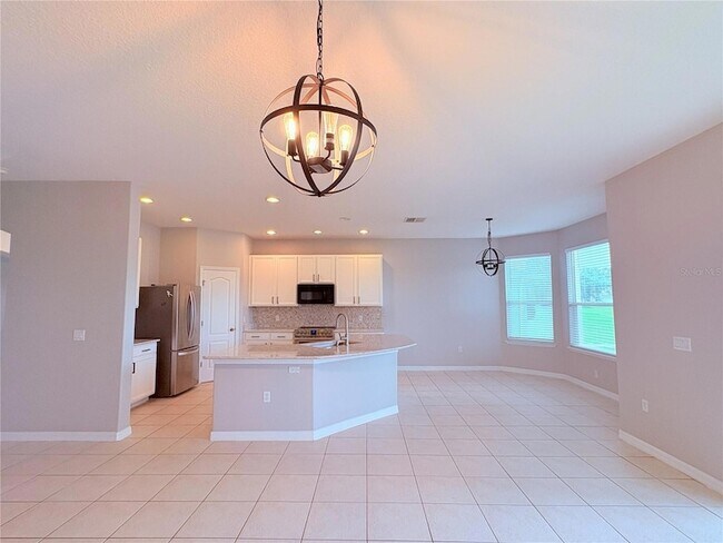 Building Photo - 1976 The Oaks Blvd