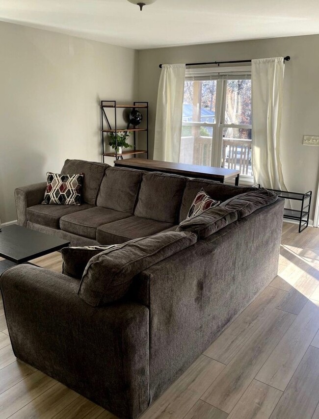 Building Photo - 227 Stephens Rd