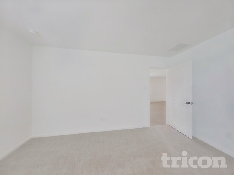 Building Photo - 3072 Dawn Sound Dr